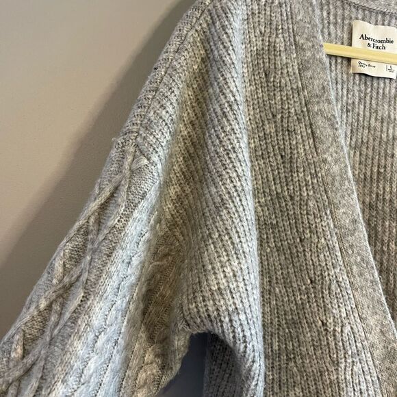 Abercrombie & Fitch Gray Knit Cardigan & Pant Sweater Set | SZ L & M - Picture 15 of 16